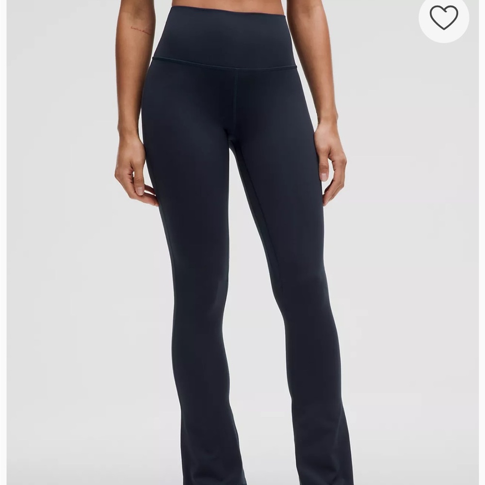 Lululemon Black lululemon Align™ High-Rise Mini-Flare Pant
Regular Size 8